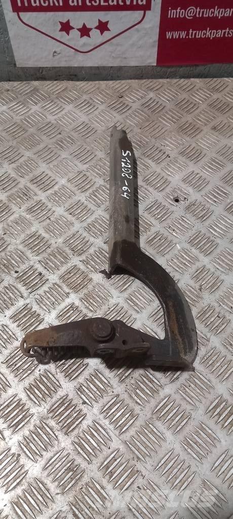 Scania 94 D.   1381479 Cabinas