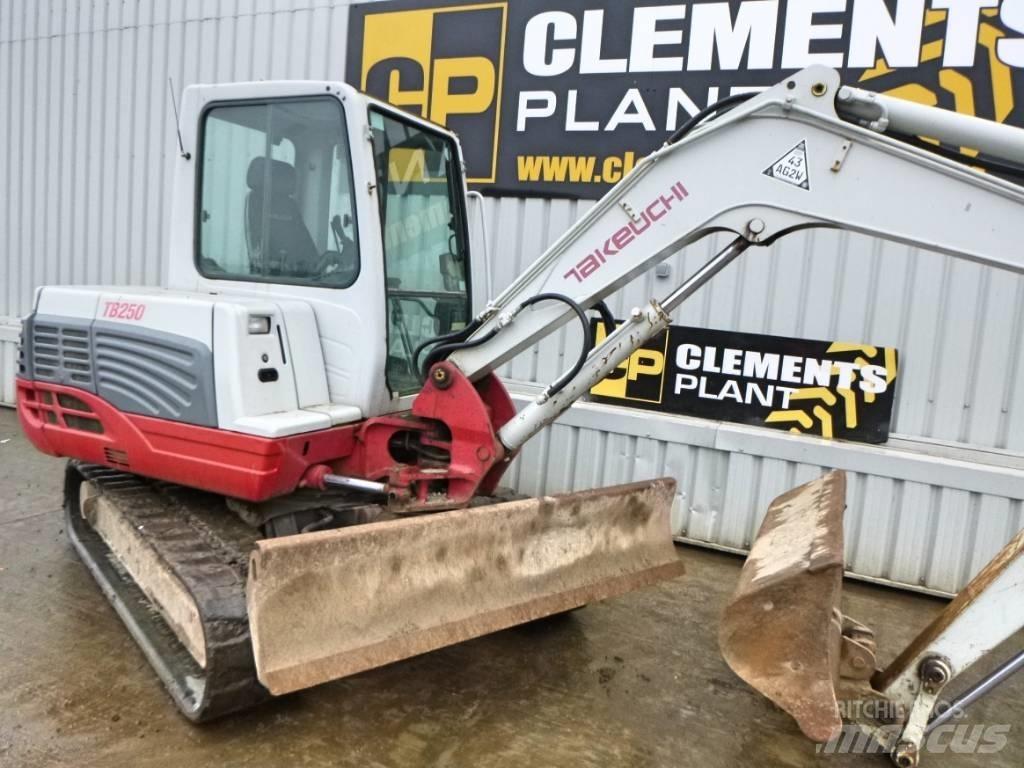 Takeuchi TB250 Miniexcavadoras