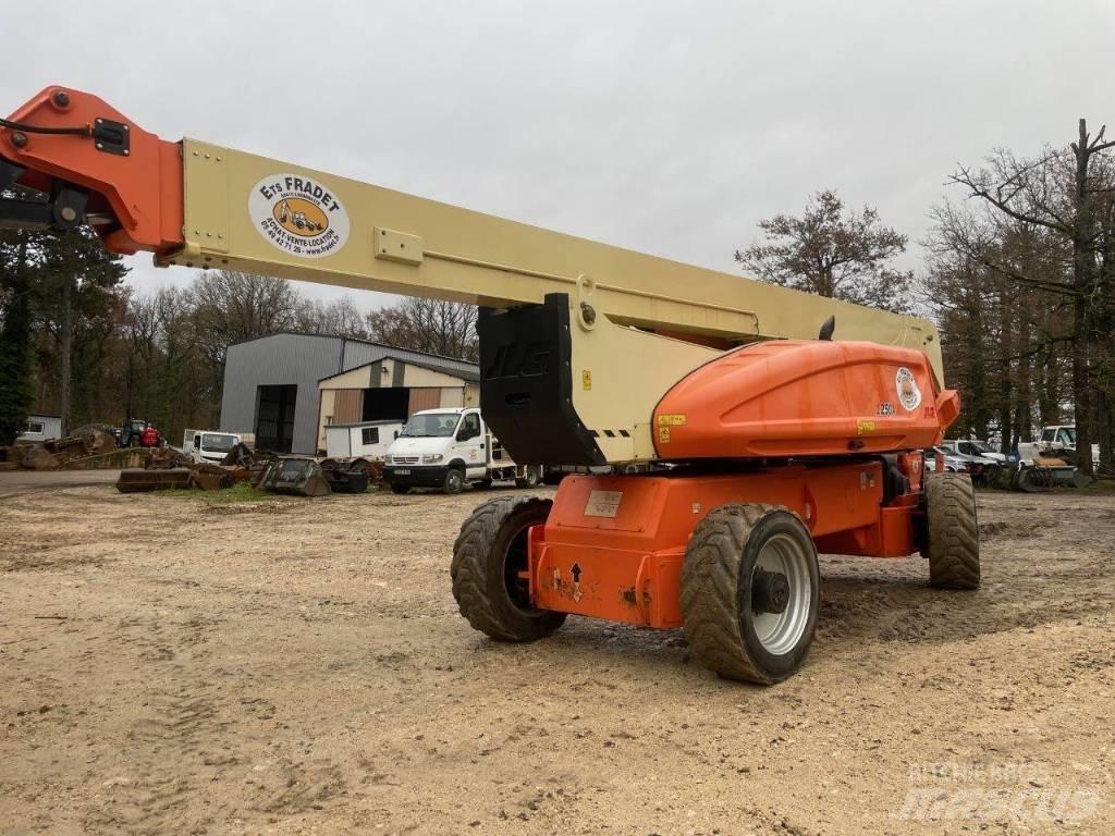 JLG 1250 AJP Plataformas con brazo de elevación manual