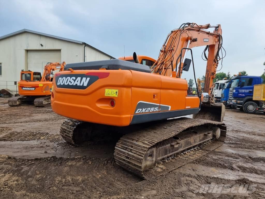 Doosan DX 255 LC Excavadoras sobre orugas