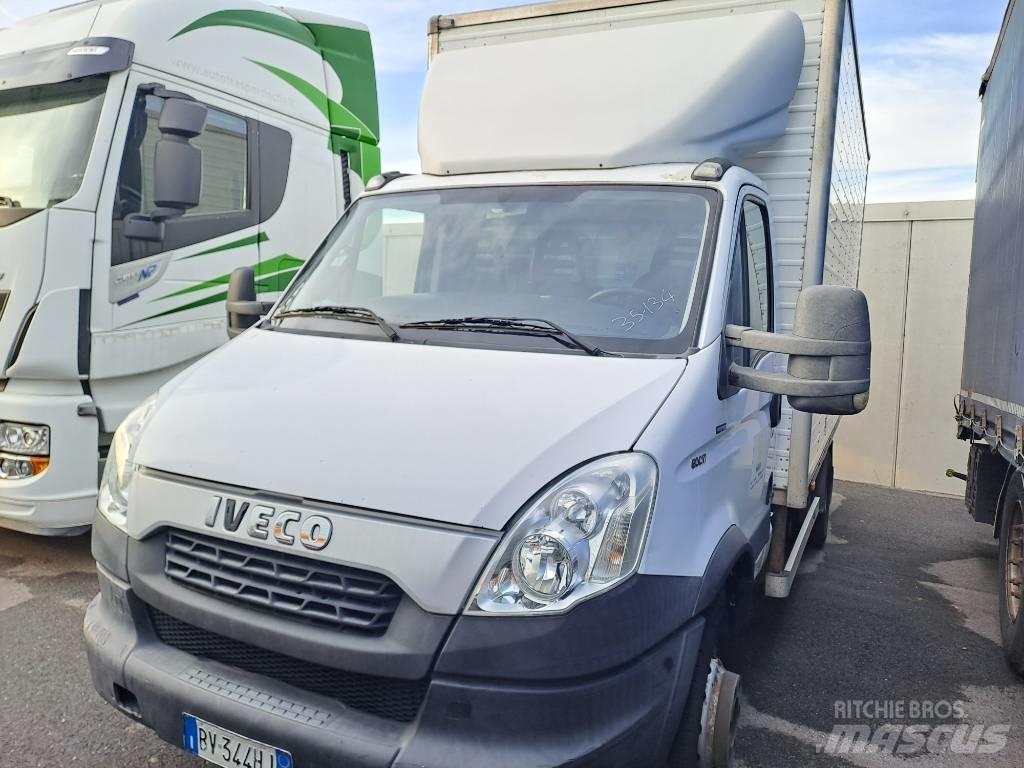 Iveco DAILY 60C17 Camiones con caja de remolque