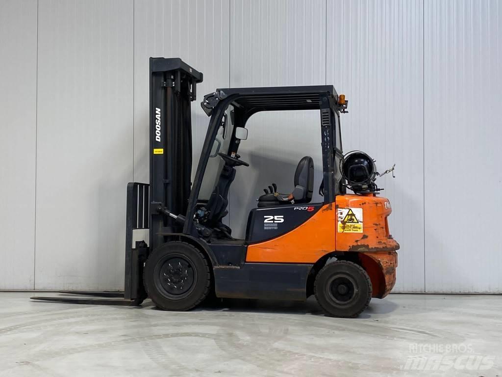 Doosan G25P-5 Camiones LPG