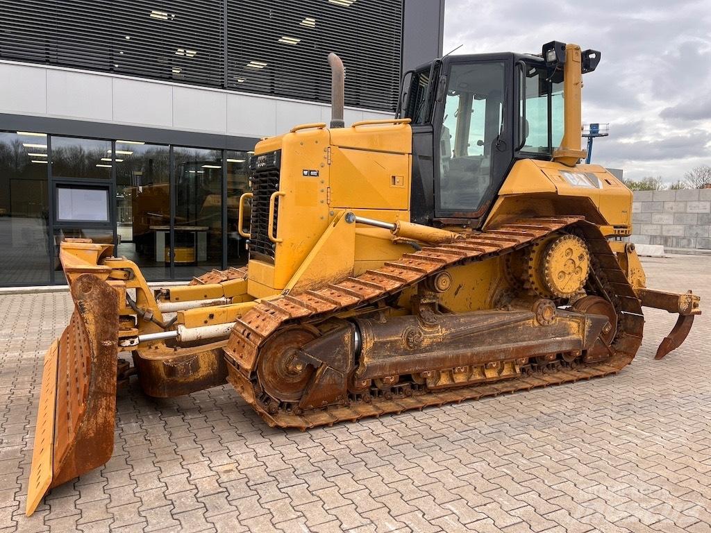 CAT D6N XL Buldozer sobre oruga