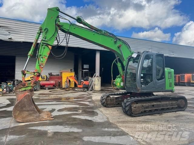 Hitachi ZX 135 Excavadoras sobre orugas