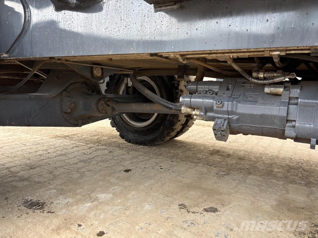 Fuchs MHL 350 F Manejadores de residuos industriales