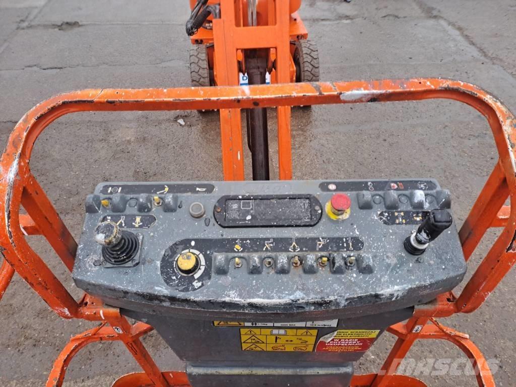 JLG E 300 AJP Plataformas con brazo de elevación manual