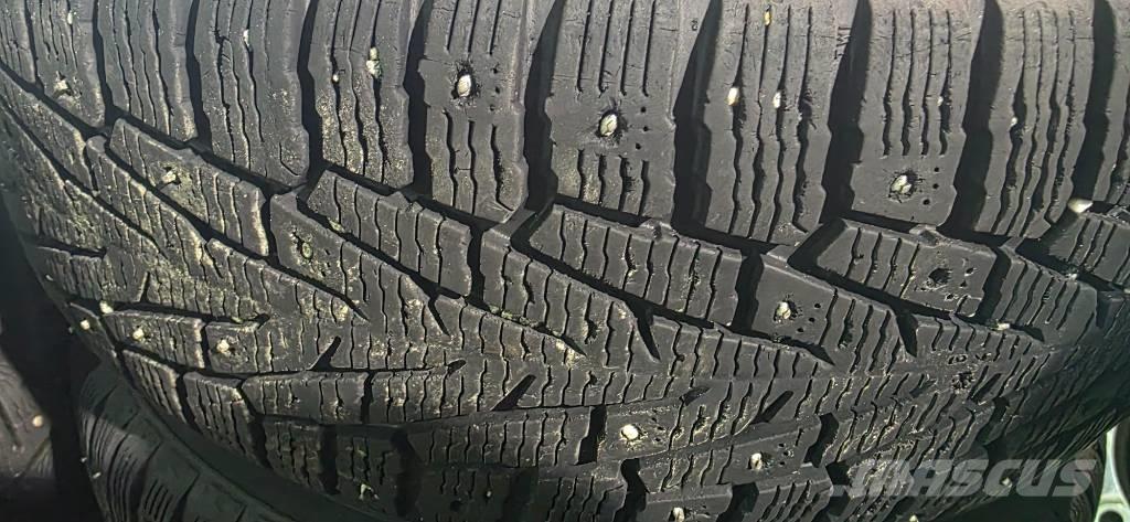 Toyota Hilux Caja abierta/laterales abatibles