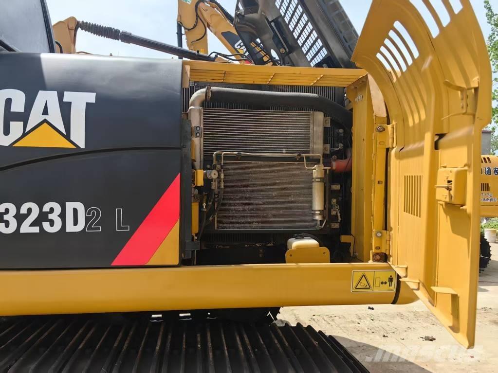CAT 323 D Excavadoras sobre orugas
