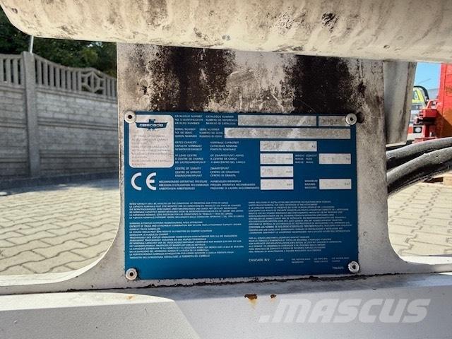 Linde USED FORKS 4 Horquillas