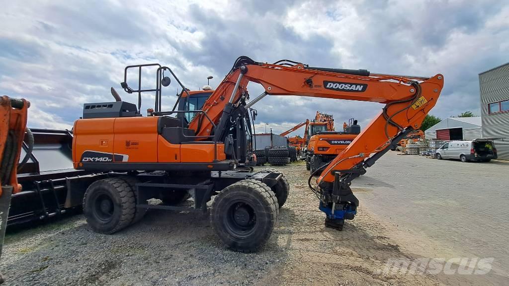 Doosan DX140W-5 Excavadoras de ruedas