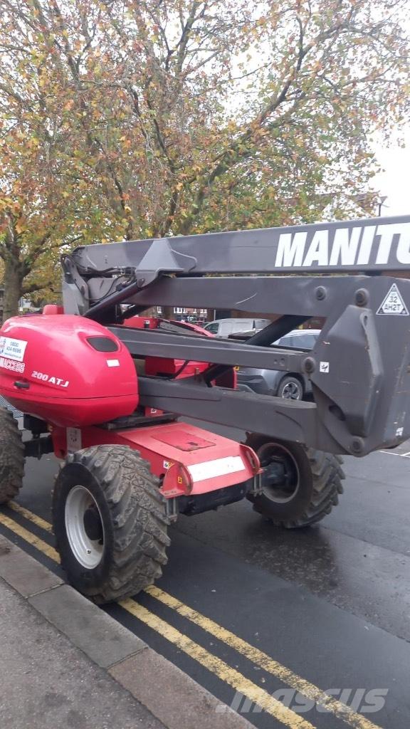 Manitou 200 ATJ Plataformas con brazo de elevación manual