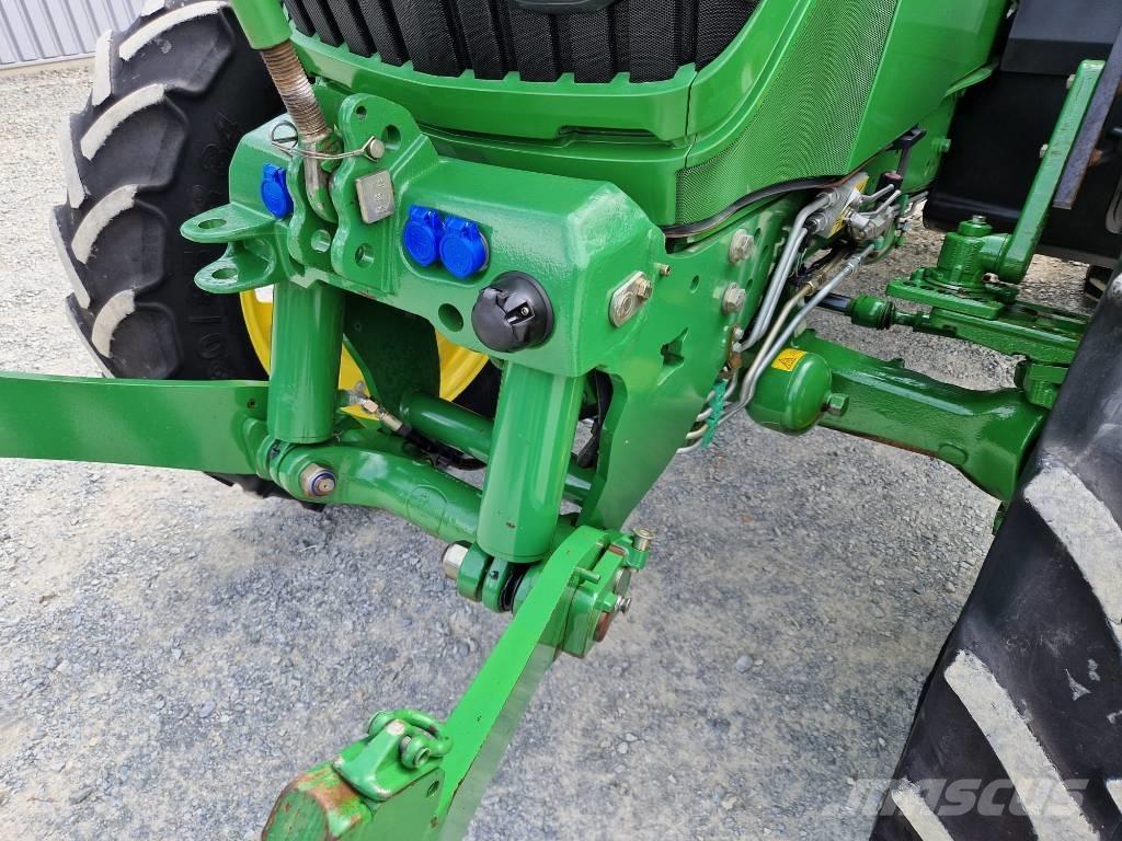 John Deere 6115 R Tractores