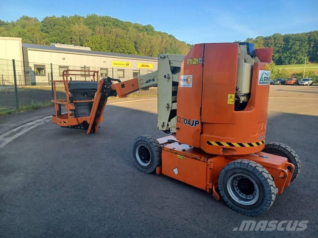 JLG E 300 AJP Plataformas con brazo de elevación manual