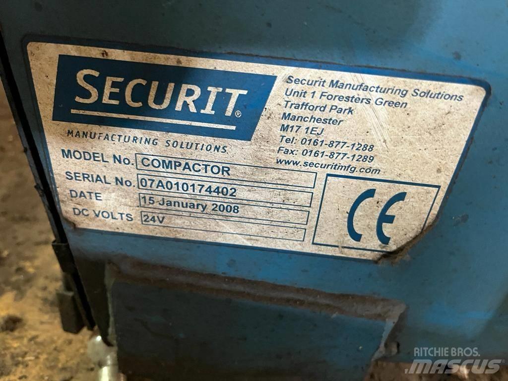  Securit Compactor Maquinarias para servicios públicos