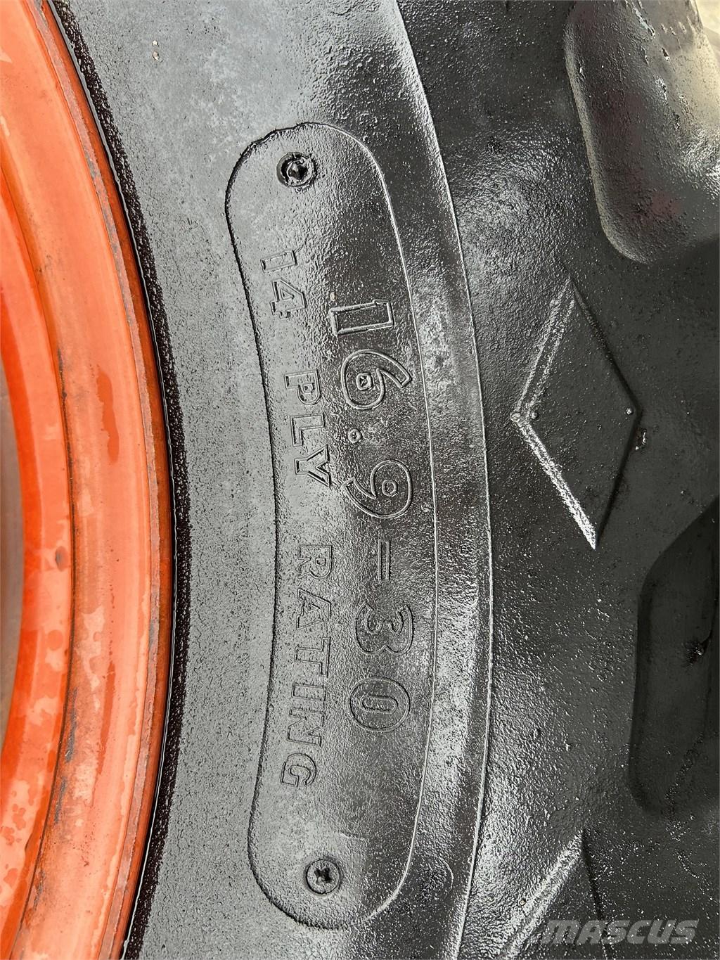 Goodyear 16,9-30 Ruedas