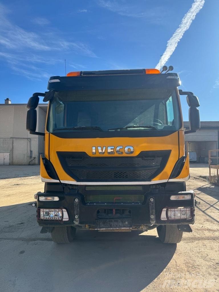 Iveco Trakker 500 Bañeras basculantes usadas