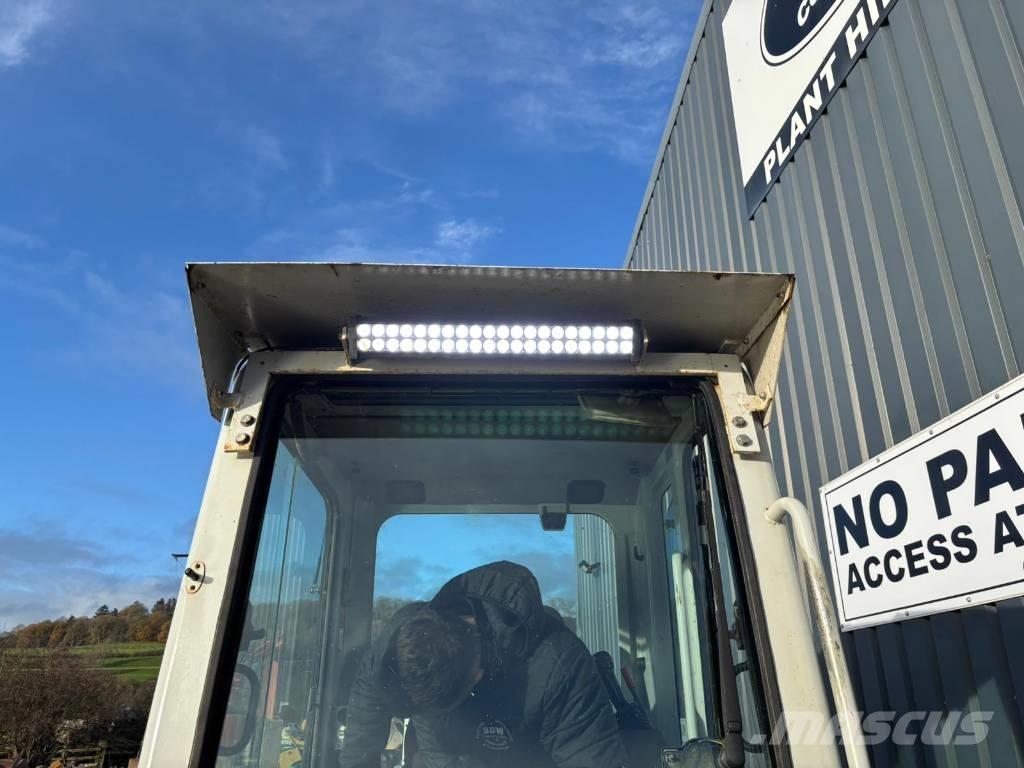 Takeuchi TB 228 Miniexcavadoras