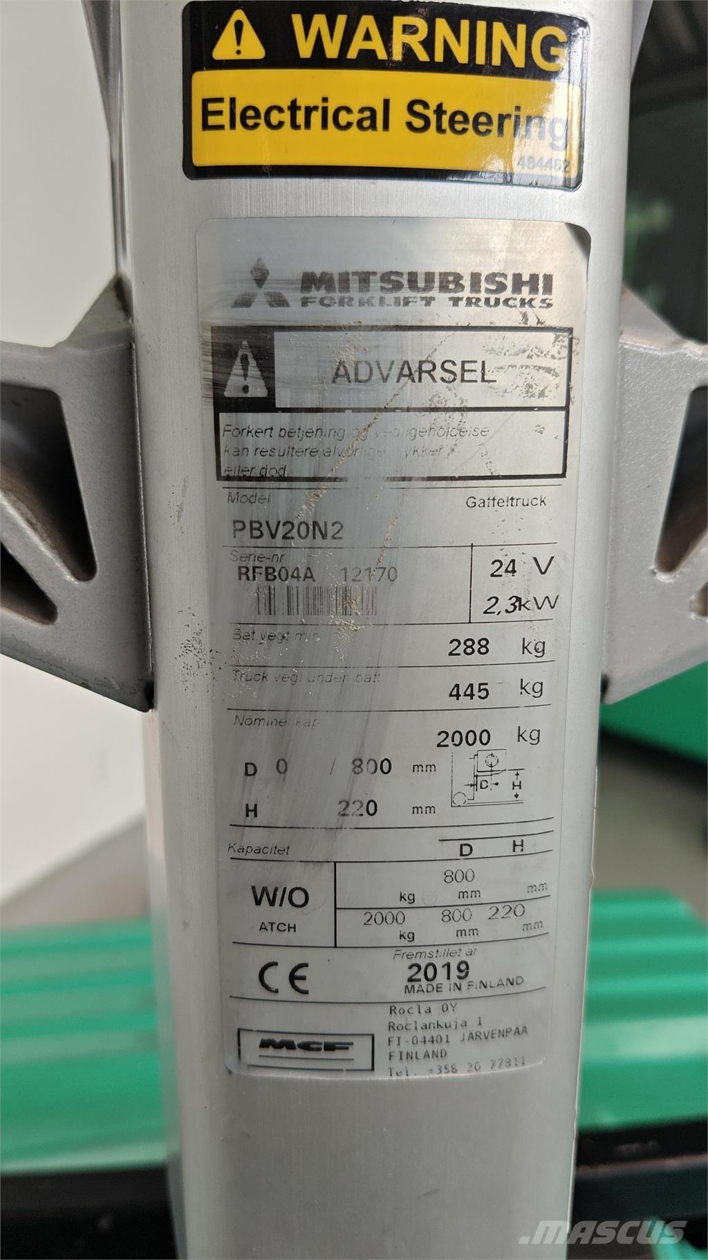 Mitsubishi PBV20N2 Camión con plataforma