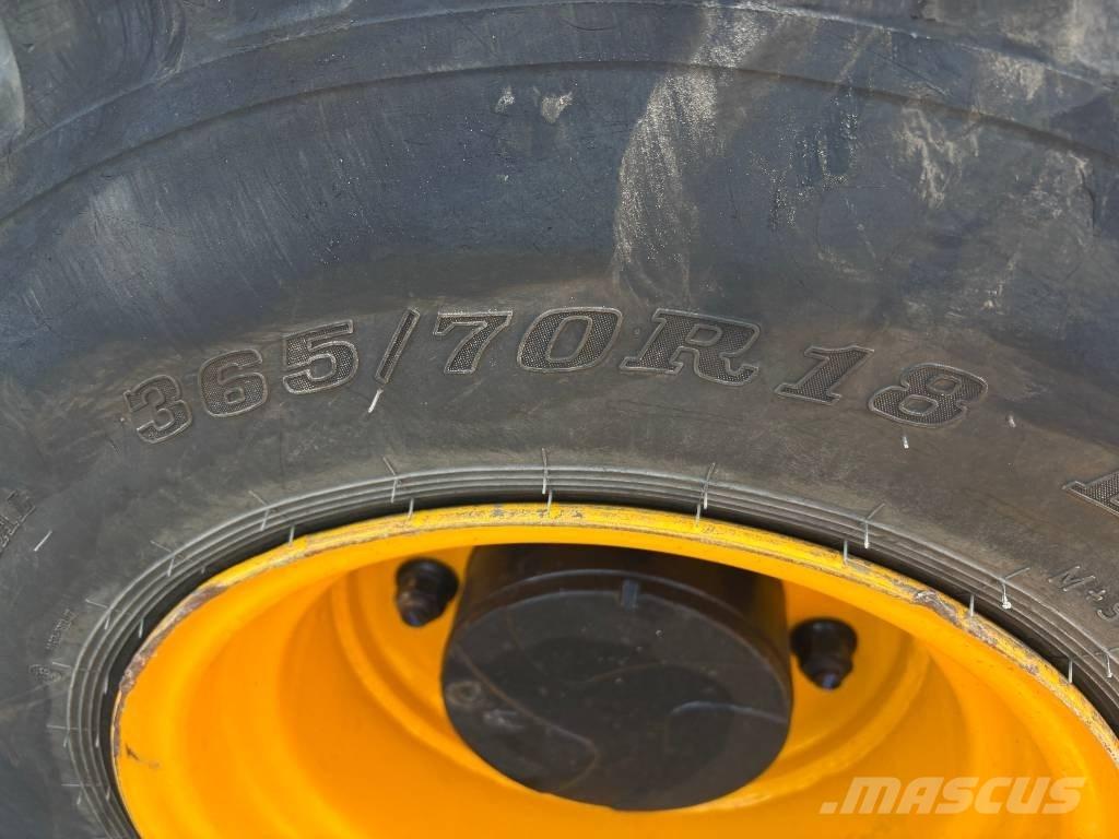 JCB 407 Cargadoras sobre ruedas