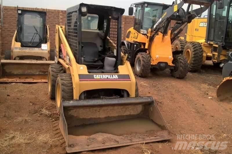 CAT 226B Otros camiones