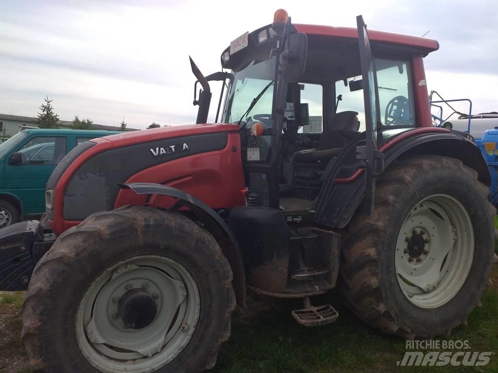 Valtra N121 Tractores