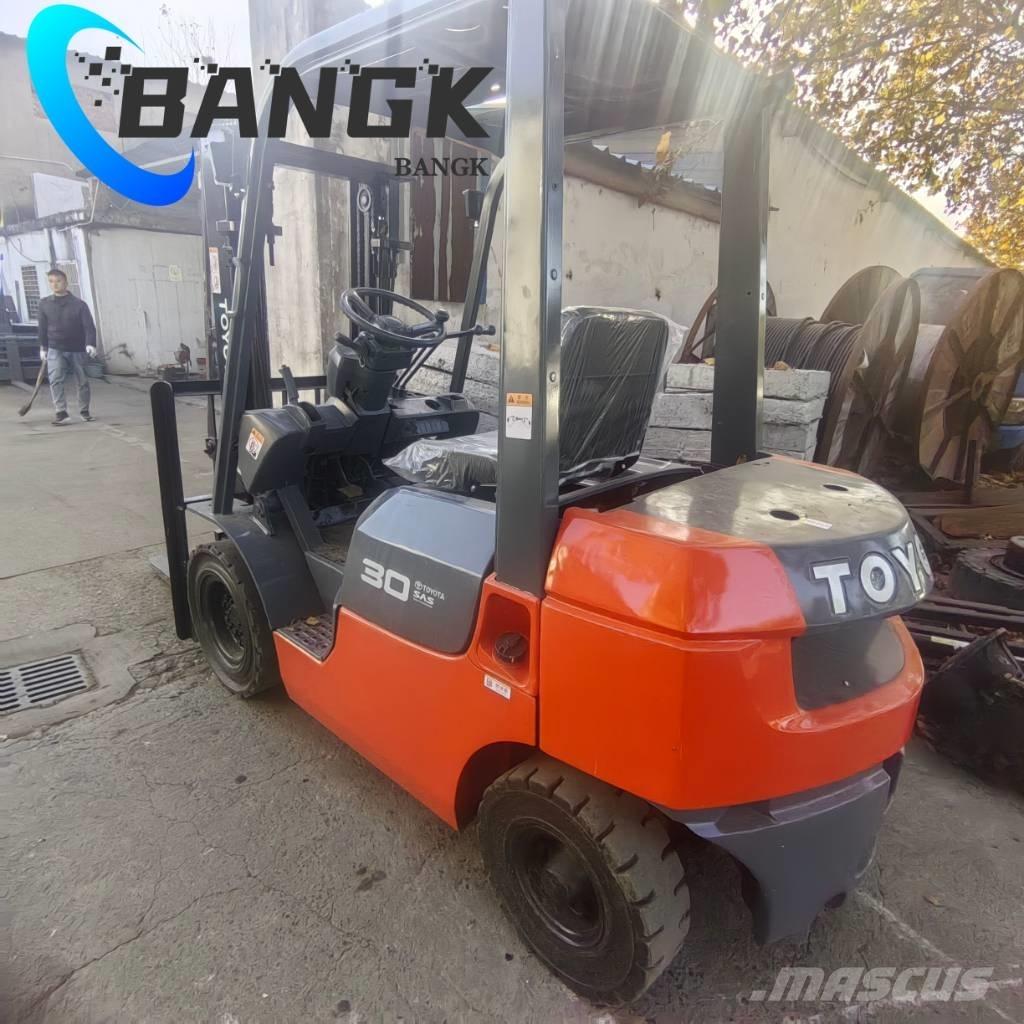 Toyota 7F30 Camiones diesel