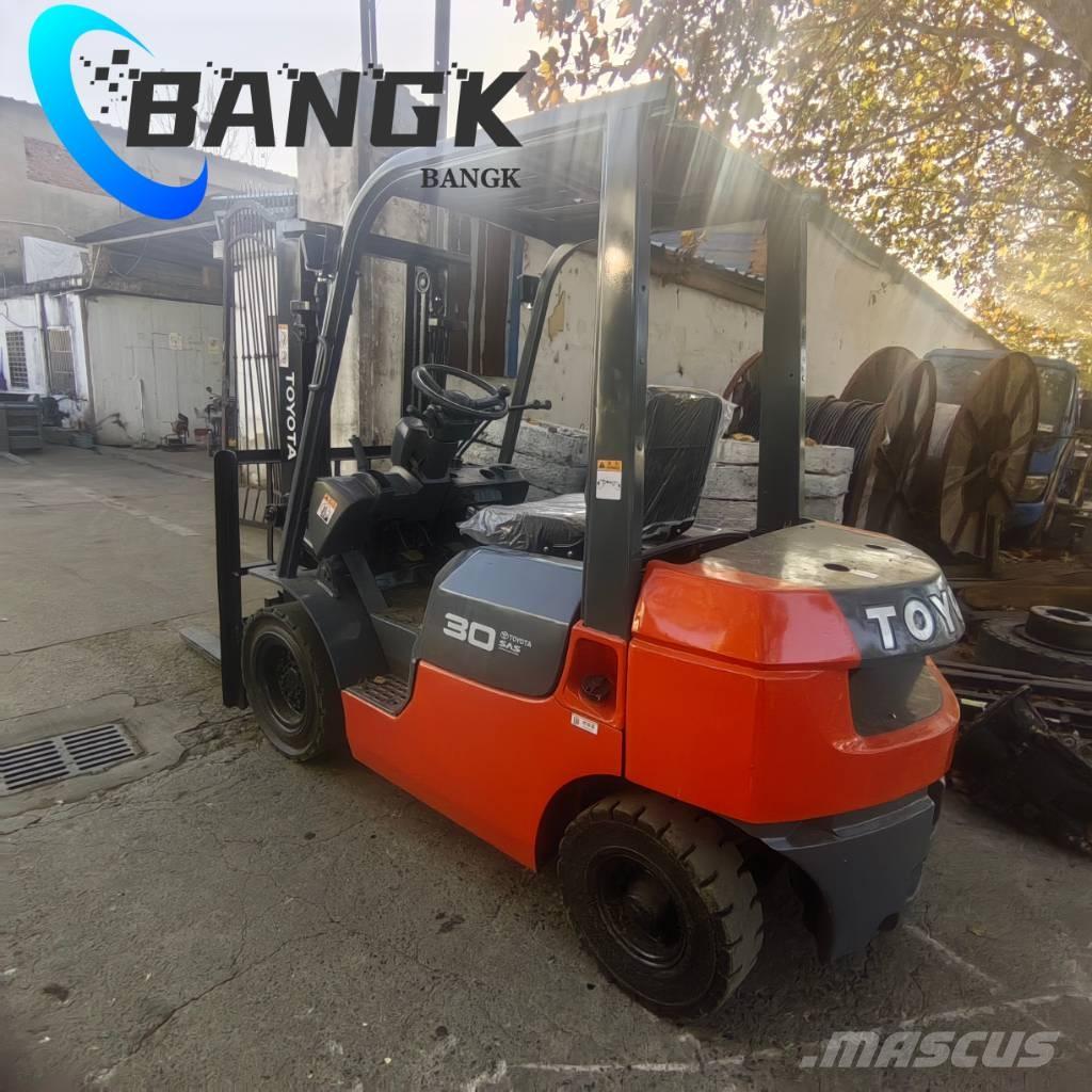 Toyota 7F30 Camiones diesel