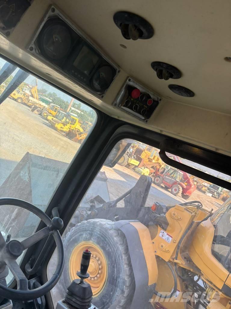  Max Com R712 Rodillos sobre neumáticos