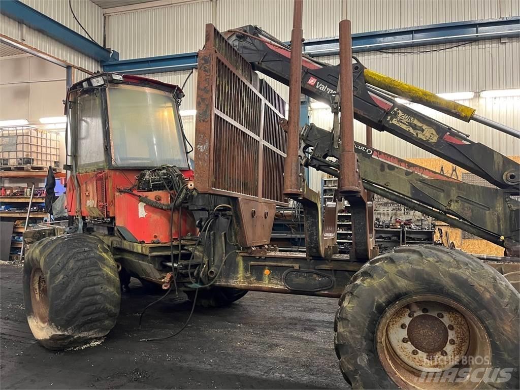 Valmet 860 Transportadoras