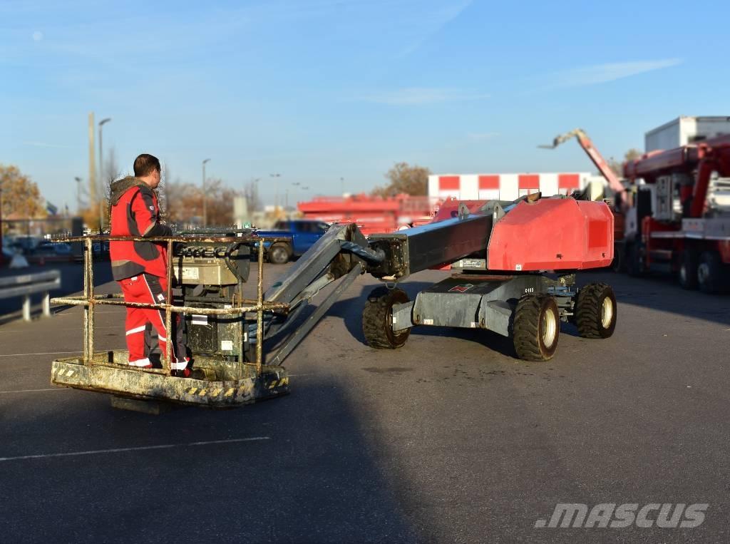 Aichi SP14CJ Plataformas con brazo de elevación telescópico
