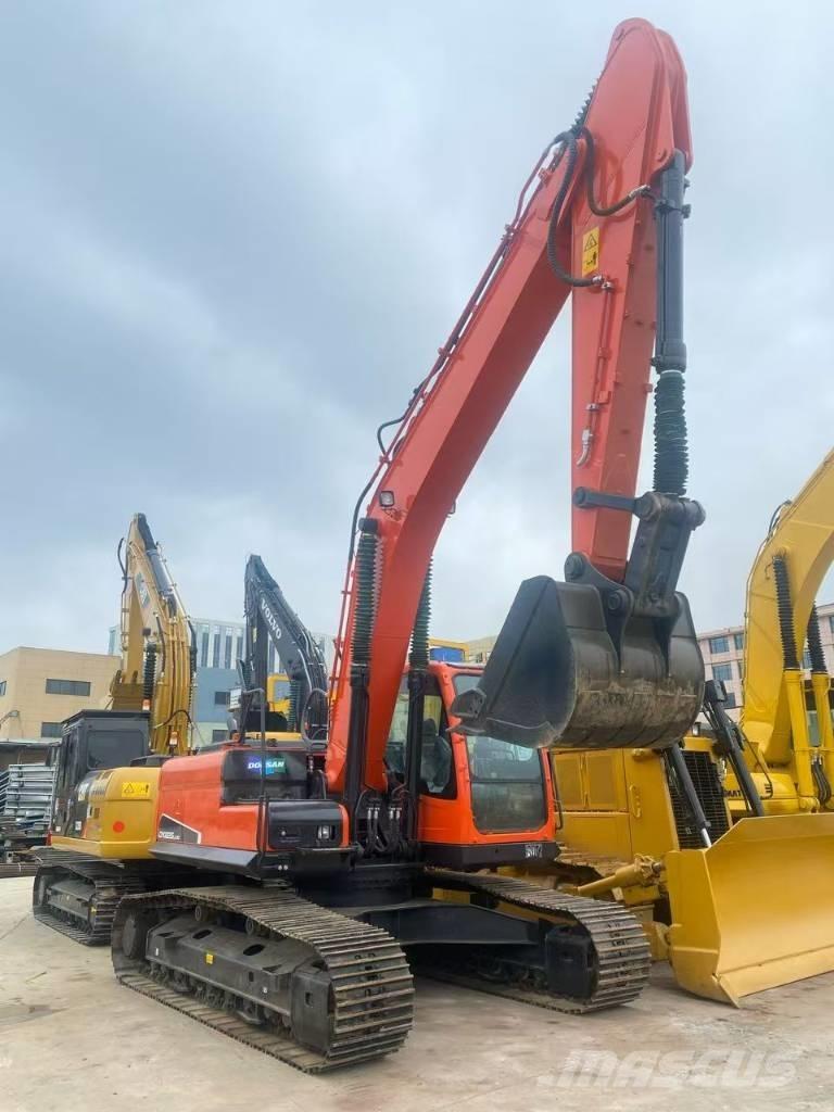 Doosan DX 225 LC Excavadoras sobre orugas