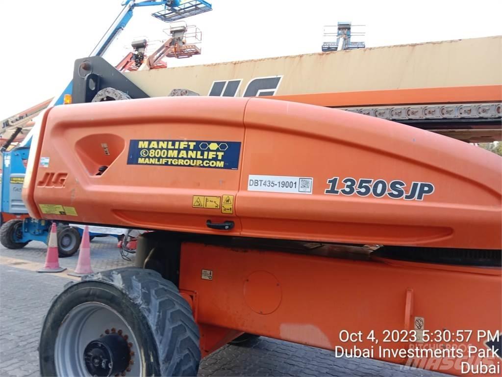 JLG 1350SJP Plataformas con brazo de elevación telescópico