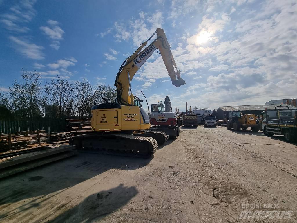 New Holland E235B Excavadoras sobre orugas