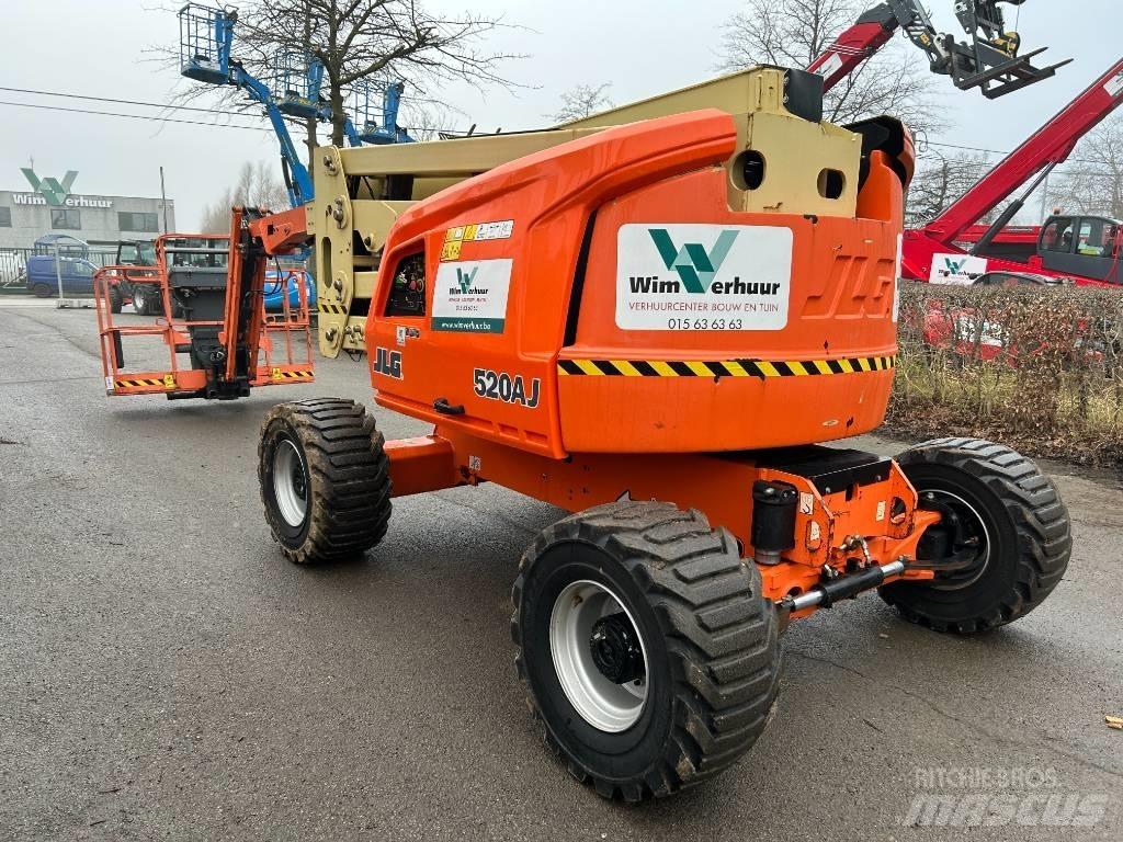 JLG 520 AJ Plataformas con brazo de elevación manual