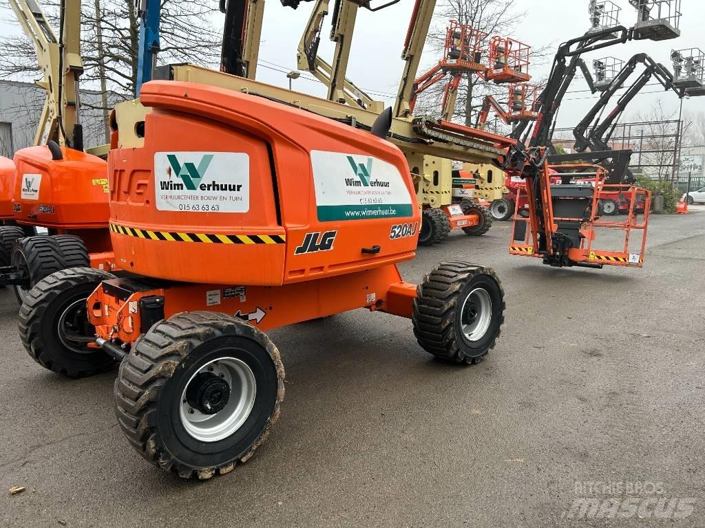 JLG 520 AJ Plataformas con brazo de elevación manual