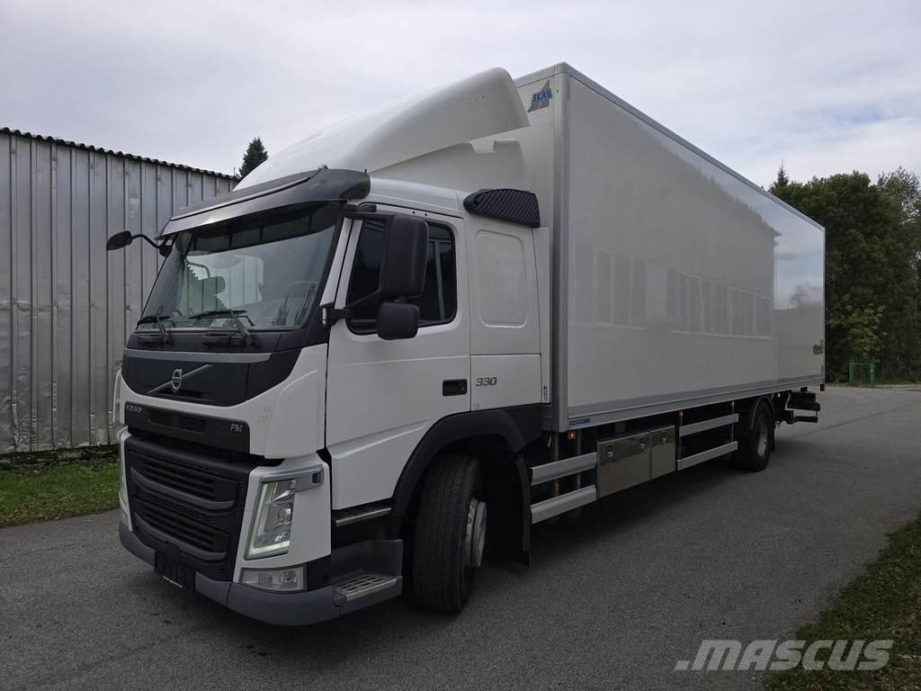 Volvo FM330 4X2 Camiones con caja de remolque