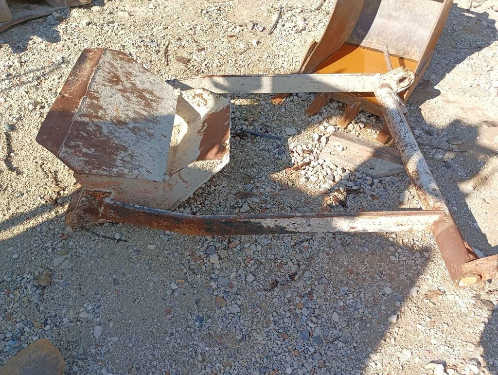 Ausa 500 RMX X4 Camiones de volteo rigidos