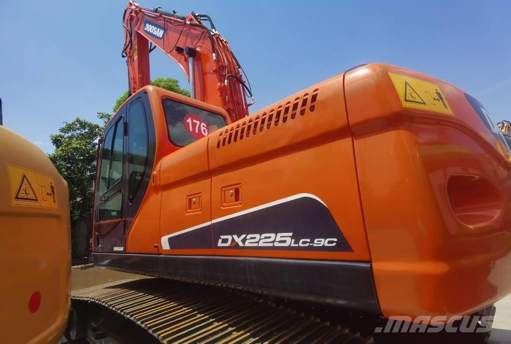 Doosan DX 225 LC Excavadoras sobre orugas
