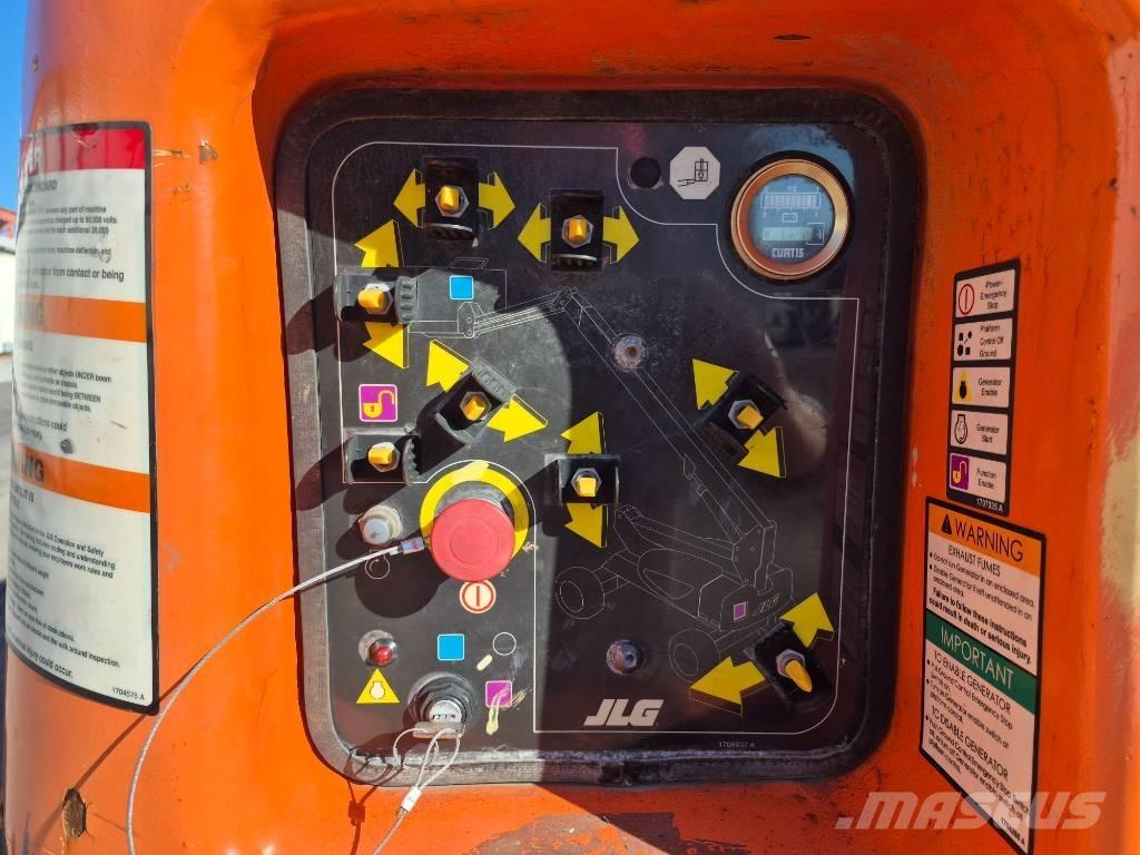 JLG M 600 JP Plataformas con brazo de elevación manual