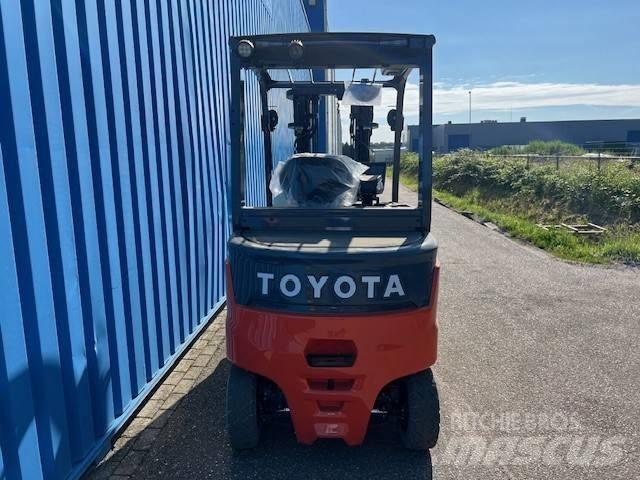 Toyota Traigo 80 Carretillas de horquilla eléctrica