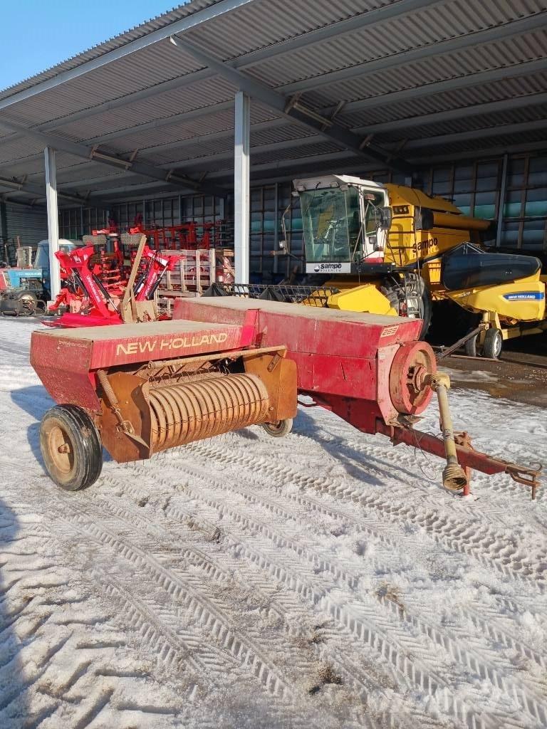 New Holland 265 Empacadoras cuadradas