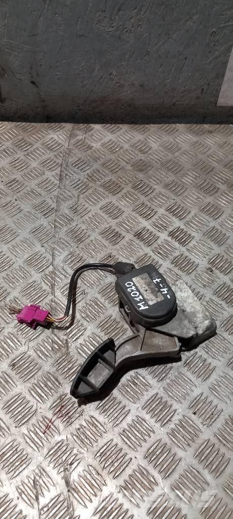 MAN TGA  812559706084 Cabinas