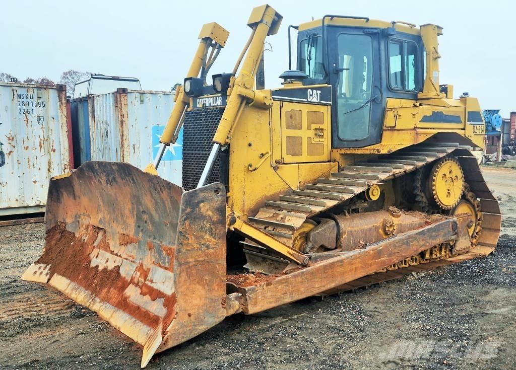 CAT D 6 R II Buldozer sobre oruga