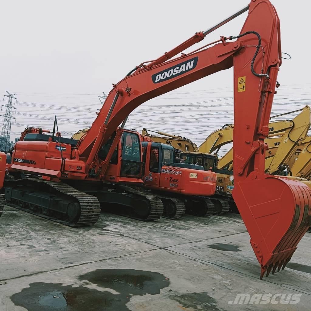 Doosan DX 300 LC Excavadoras sobre orugas