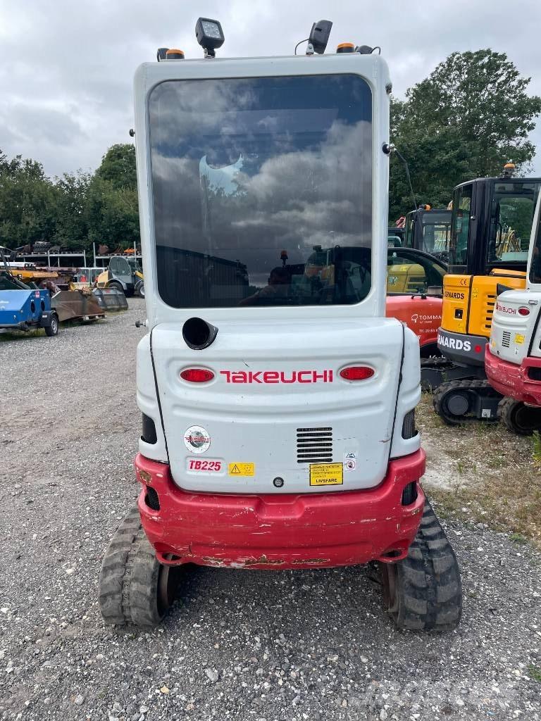 Takeuchi TB 225 Miniexcavadoras