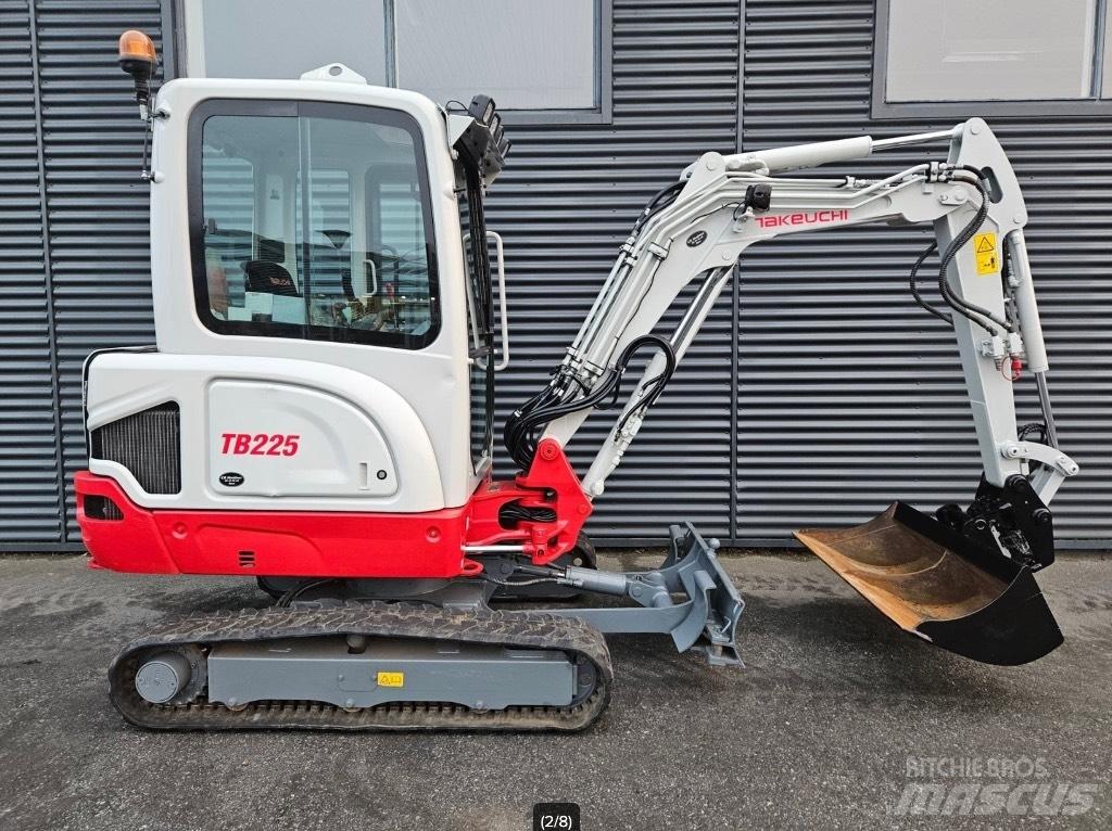 Takeuchi TB 225 Miniexcavadoras