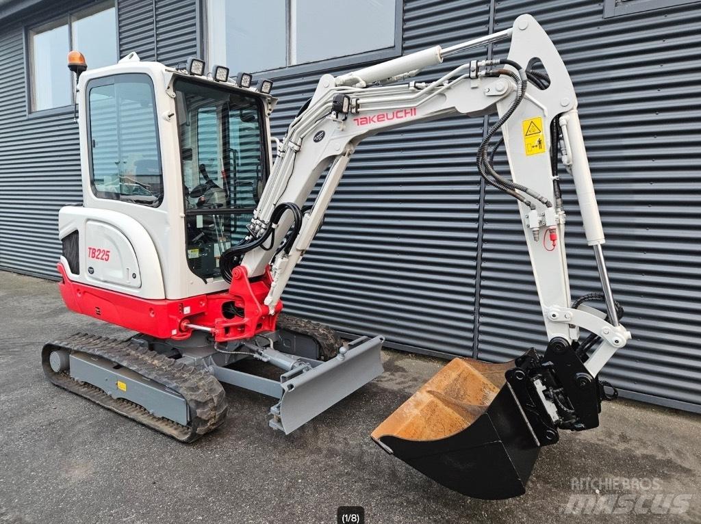 Takeuchi TB 225 Miniexcavadoras