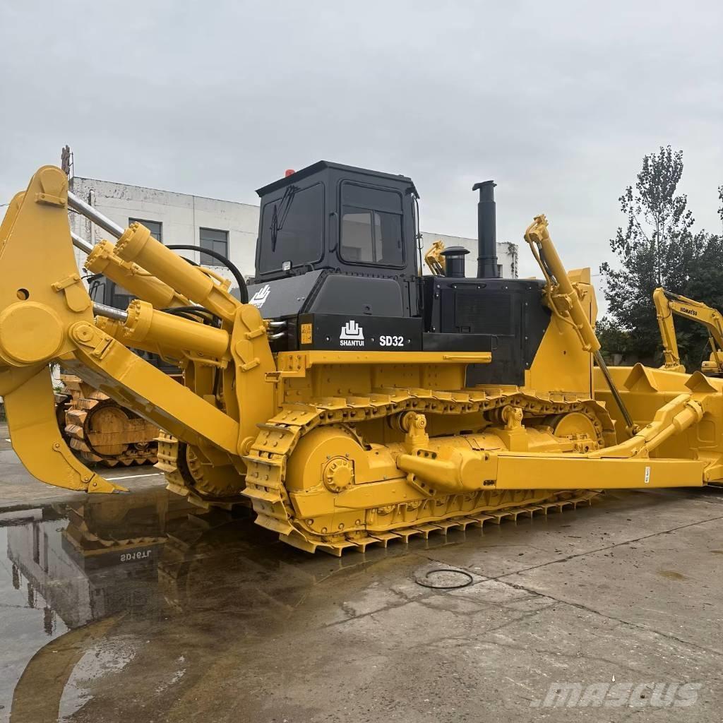 Shantui SD32 Buldozer sobre oruga