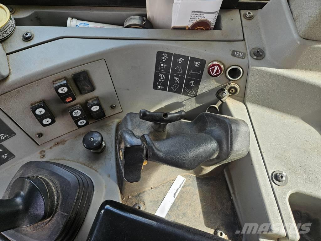 CAT D 8 T Buldozer sobre oruga