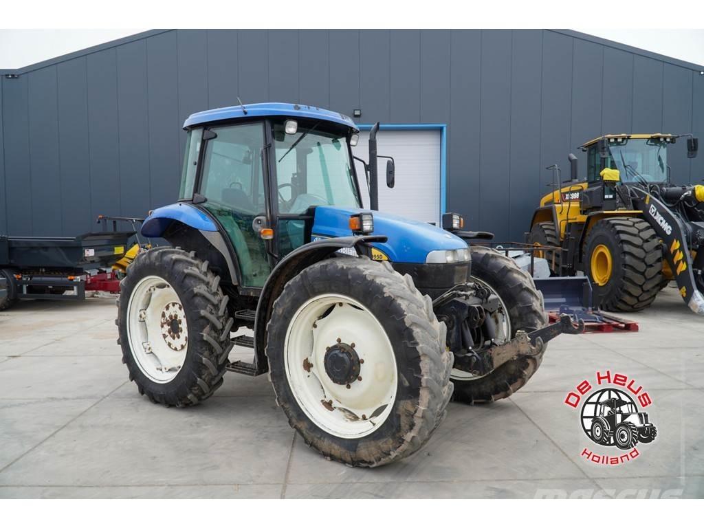 New Holland TD95D Tractores